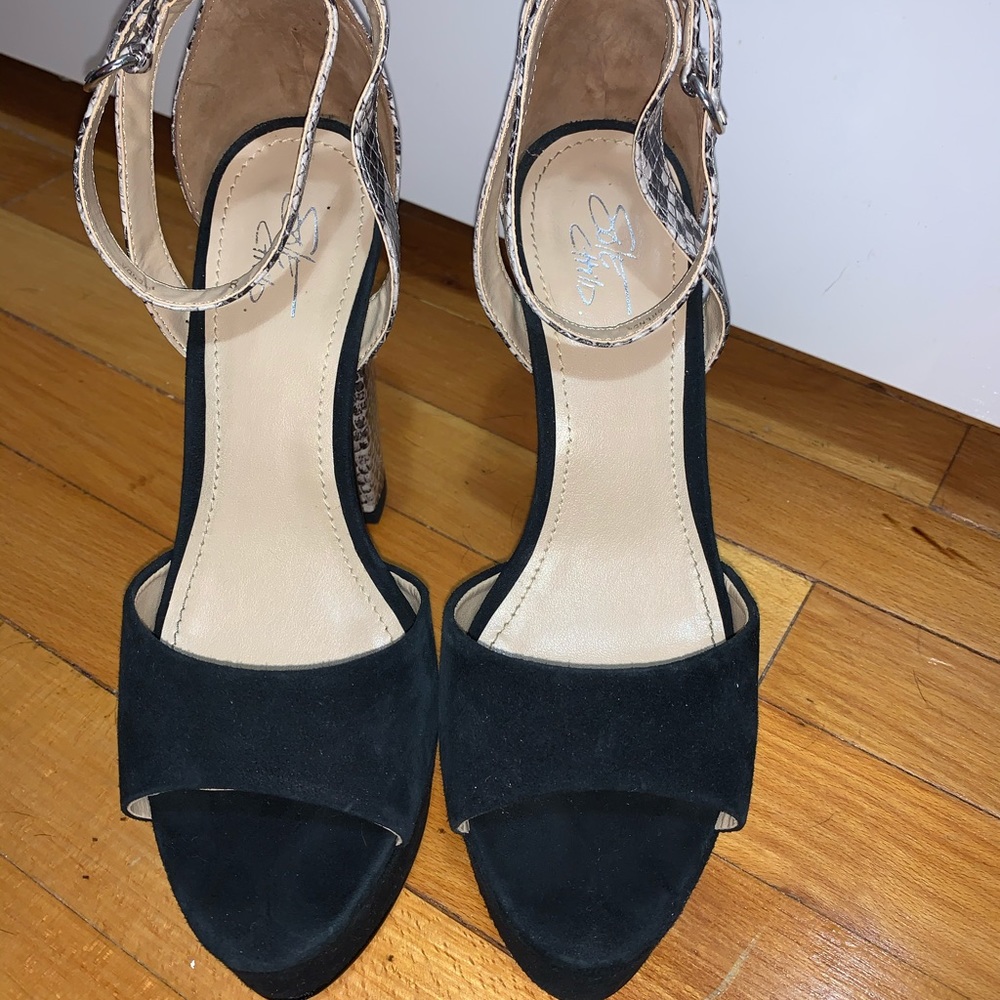 LF Platform Sandals - Picture 2 of 7